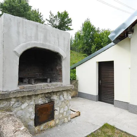 ヴィラ Weekendaya クラドヴォ